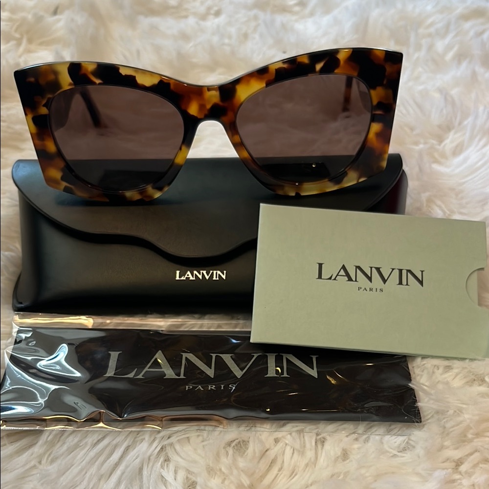 Lanvin Tortoiseshell Effect Cat Eye Sunglasses Ne… - image 4